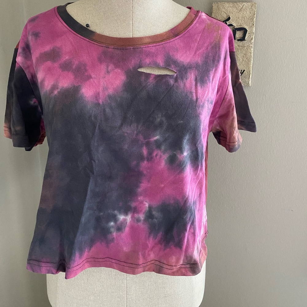 Cropped distressed tie-dyed t-shirt